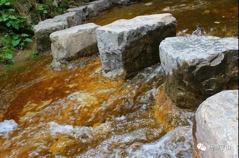 九月季落，又是一秋，平山沕沕水撑起整个初秋的颜值