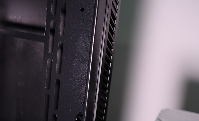 我给我老婆配了一台他们单位最好的电脑，让她再也没有理由划水