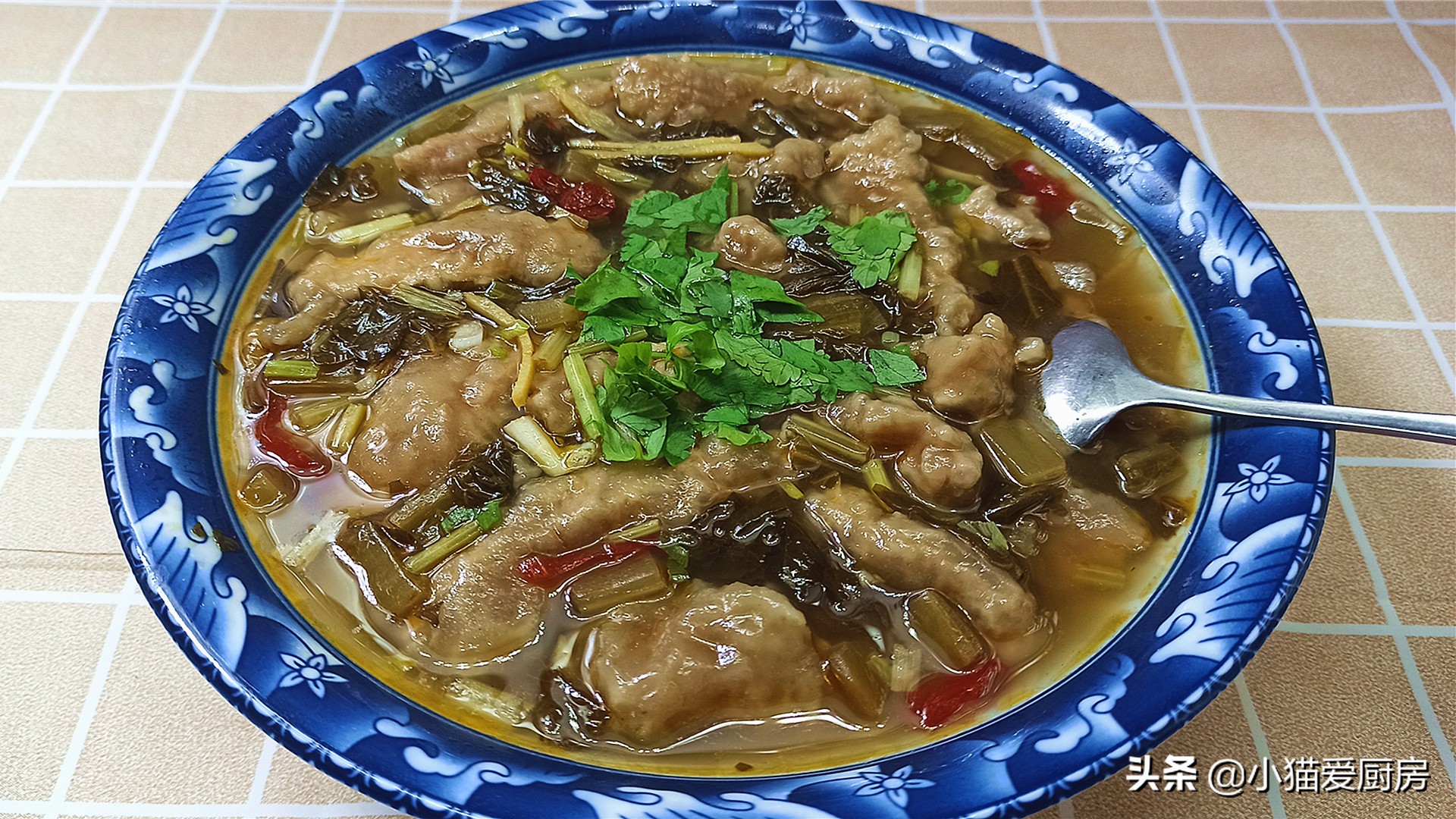 老妈做的酸萝卜嘎嘣脆我的最爱,酸菜滑肉正宗四川味道制作方法