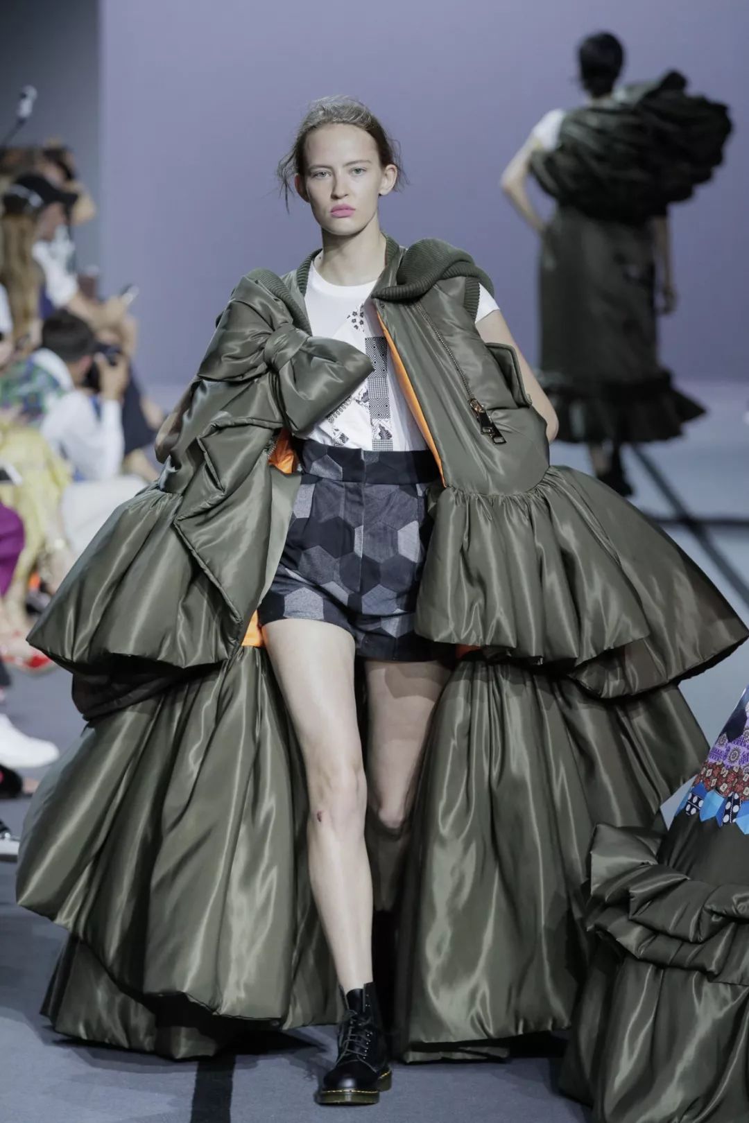 ugg雪地靴就这么穿,ugg红色鞋带雪地靴