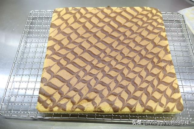5个鸡蛋的蛋糕烤几分钟,一个鸡蛋烤箱烤蛋糕