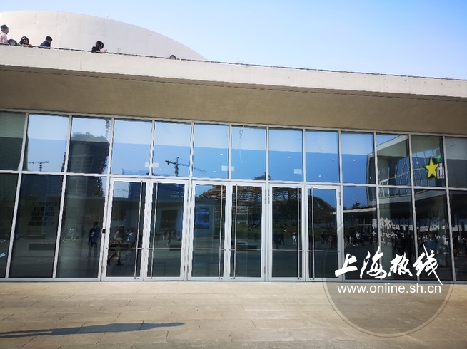 上海宁纷纷争先打卡废弃的油罐神秘的“白罐子”吸睛十足