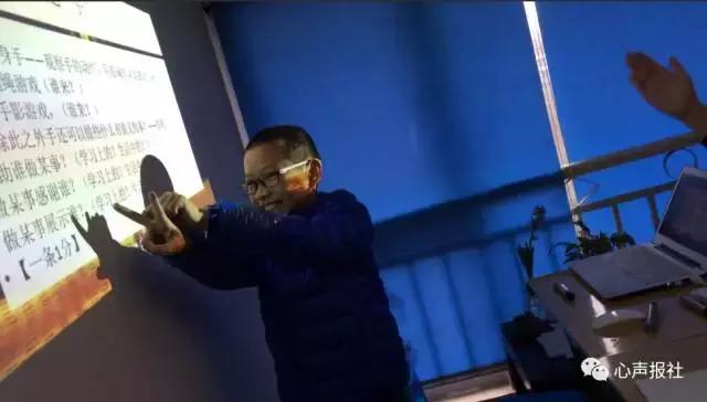 温暖一双手四年级作文,一双温暖的手作文600字