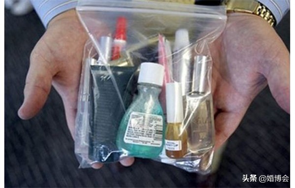 坐飞机可以带玻璃瓶化妆品么,坐飞机托运可以带多少液体化妆品