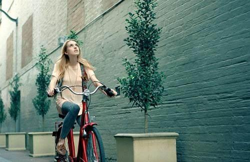 “因为一段感情，闺蜜和我绝交”：三观不合的人，请果断放手