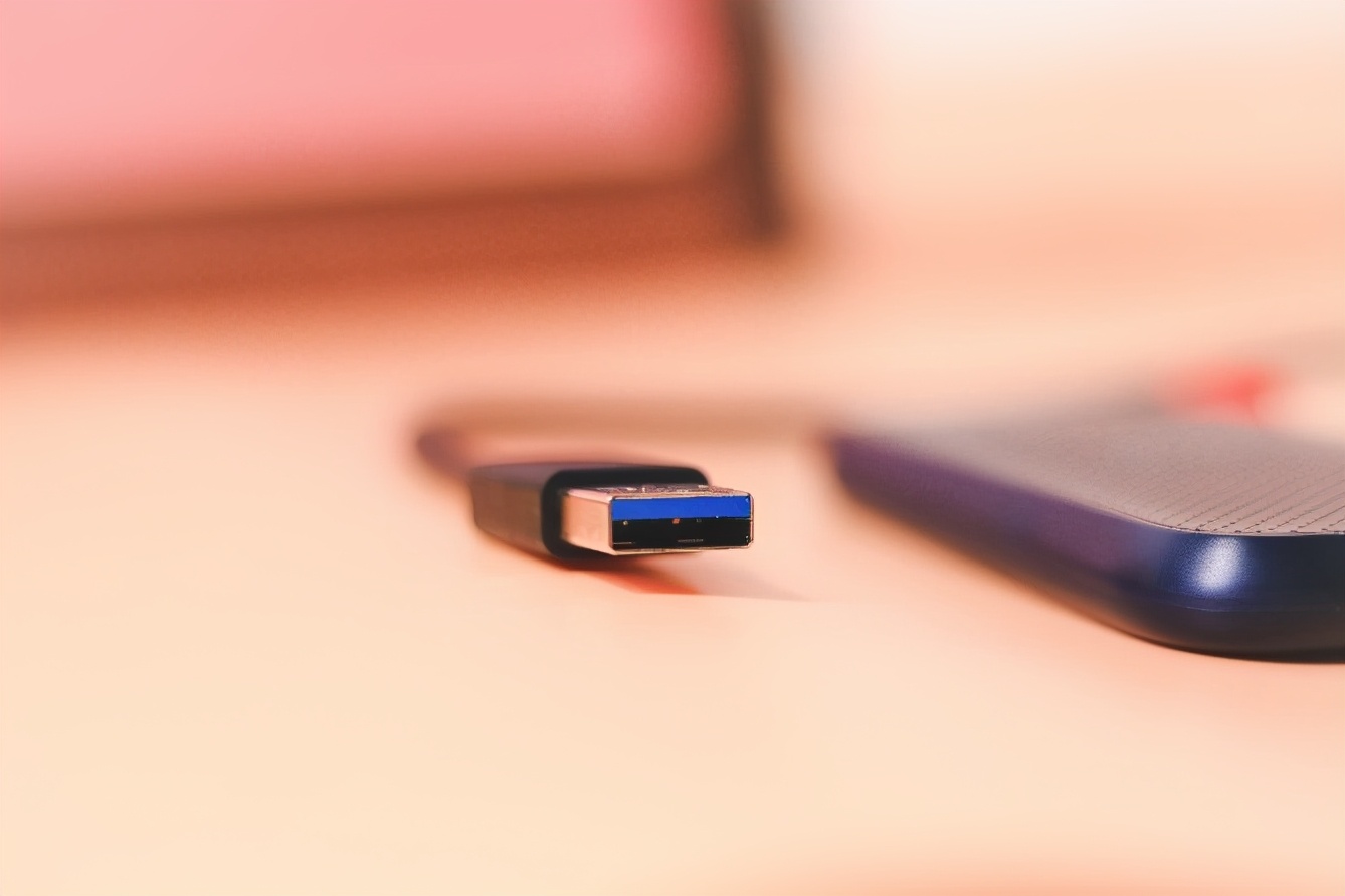 闪迪固态移动硬盘手机传输,闪迪极速固态硬盘和极速移动版