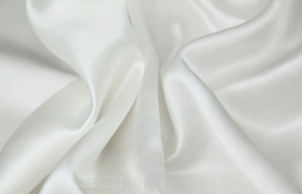 涤塔夫和塔夫绸的区别,春亚纺和涤塔夫哪个价格高