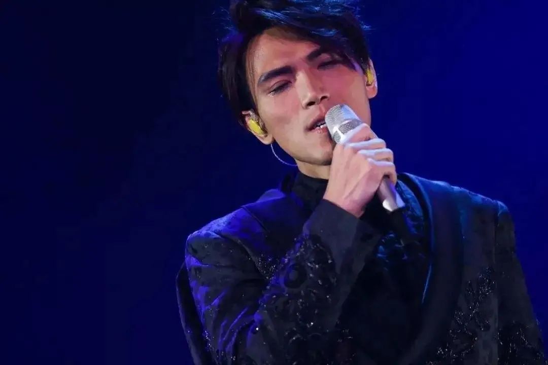 超越原唱的神级翻唱,网红翻唱超越原唱的歌