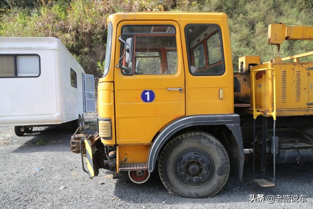 绗竴浠ｉ粍娌砵n162閲嶅瀷鍗¤溅,榛勬渤jn3261鍏搧涓ょ敤鍗¤溅