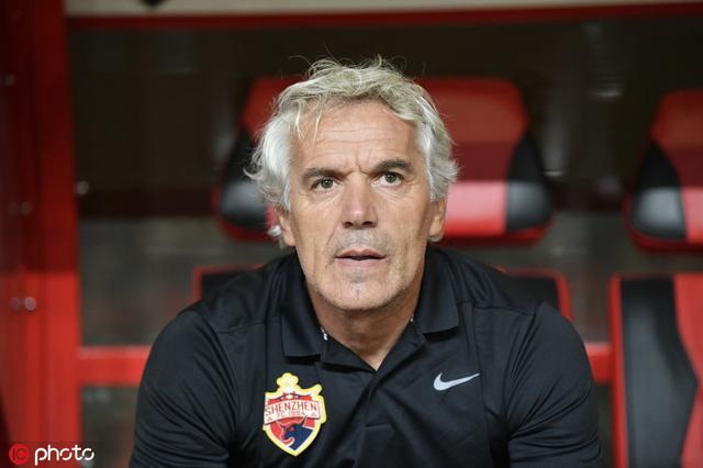 中超奇葩点球,中超15分钟2次巨大争议判罚