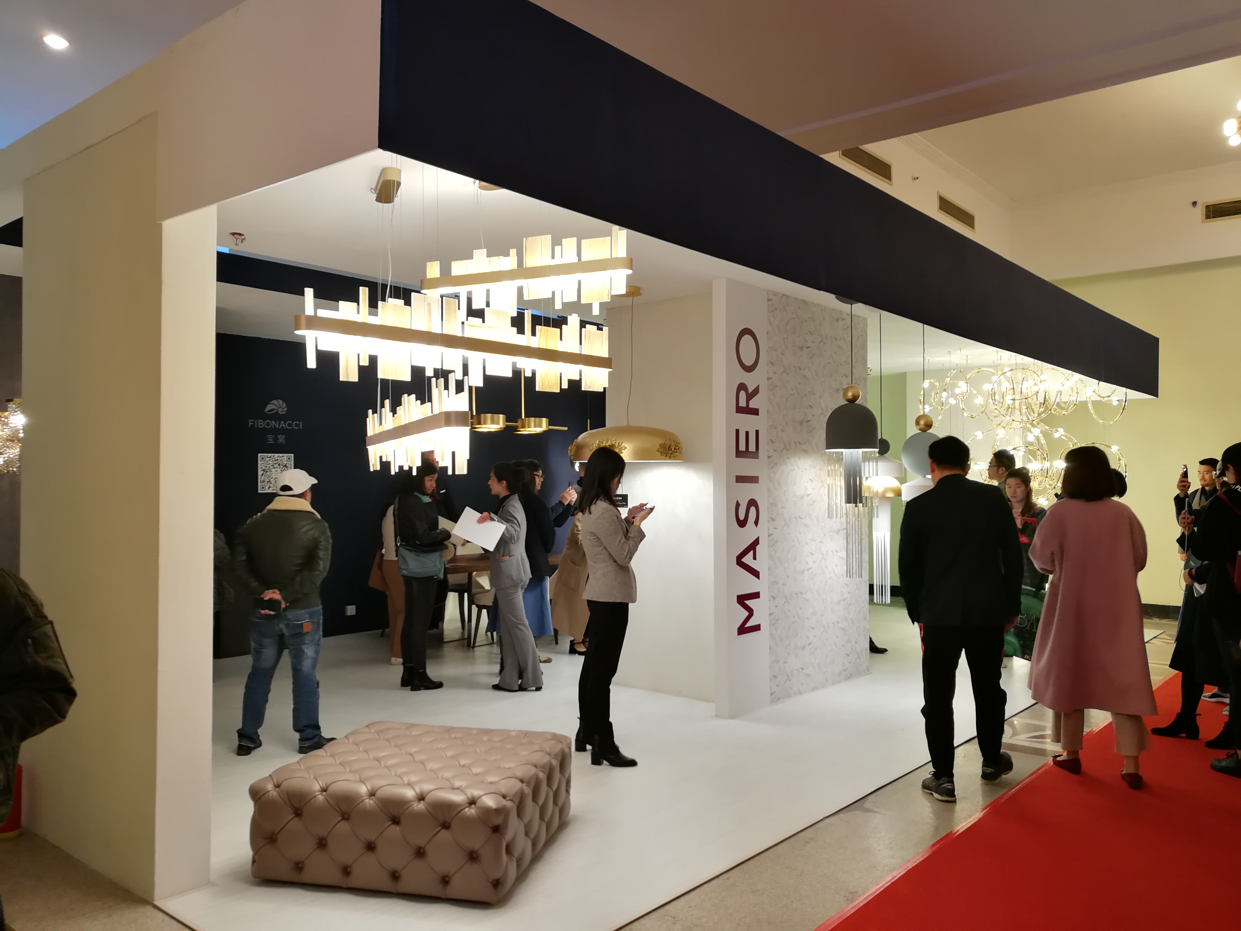 米兰家具展灯具,米兰国际家具展2004