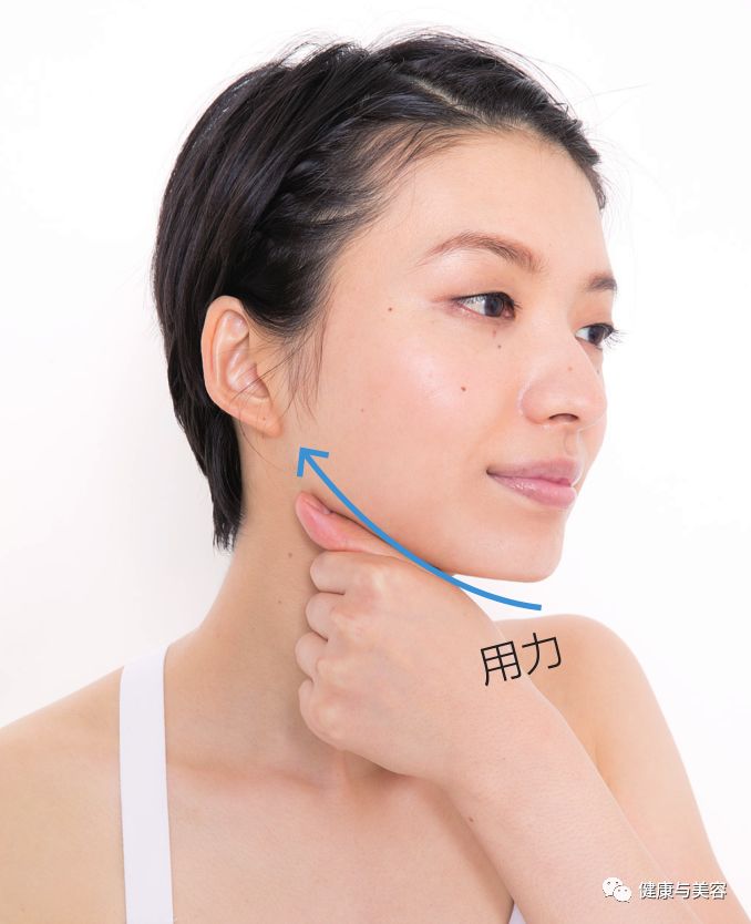 灭绝师太周海媚一身红裙气质依旧,灭绝师太周海媚视频