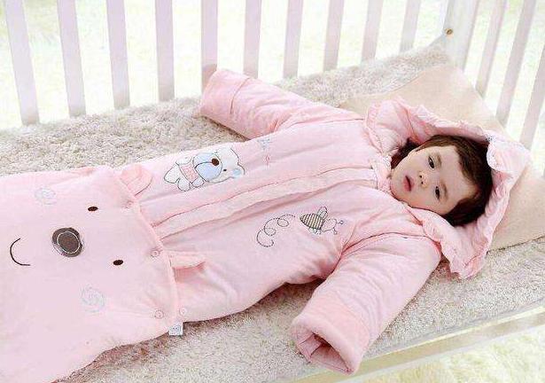 孩子长角眼怎么快速消除土方法,宝宝斗鸡眼多大年龄治疗