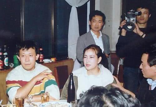 刘晓庆姜文再相聚视频,刘晓庆和陈佩斯开玩笑