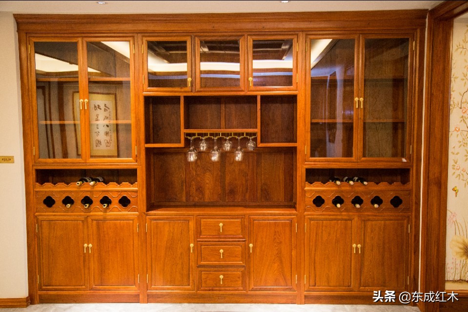 红木定制柜子多少钱一平方,定制红木为何价格贵工期长