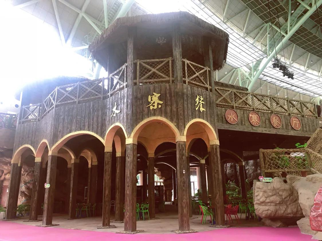 听戏享受这悠闲时光,听戏喝酒自在逍遥