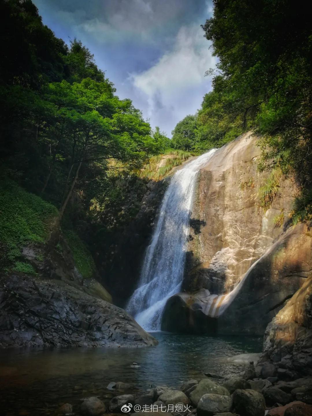 池州藏最新原生态避暑地，荷花海石海瀑布禅寺，不知名无门票却美