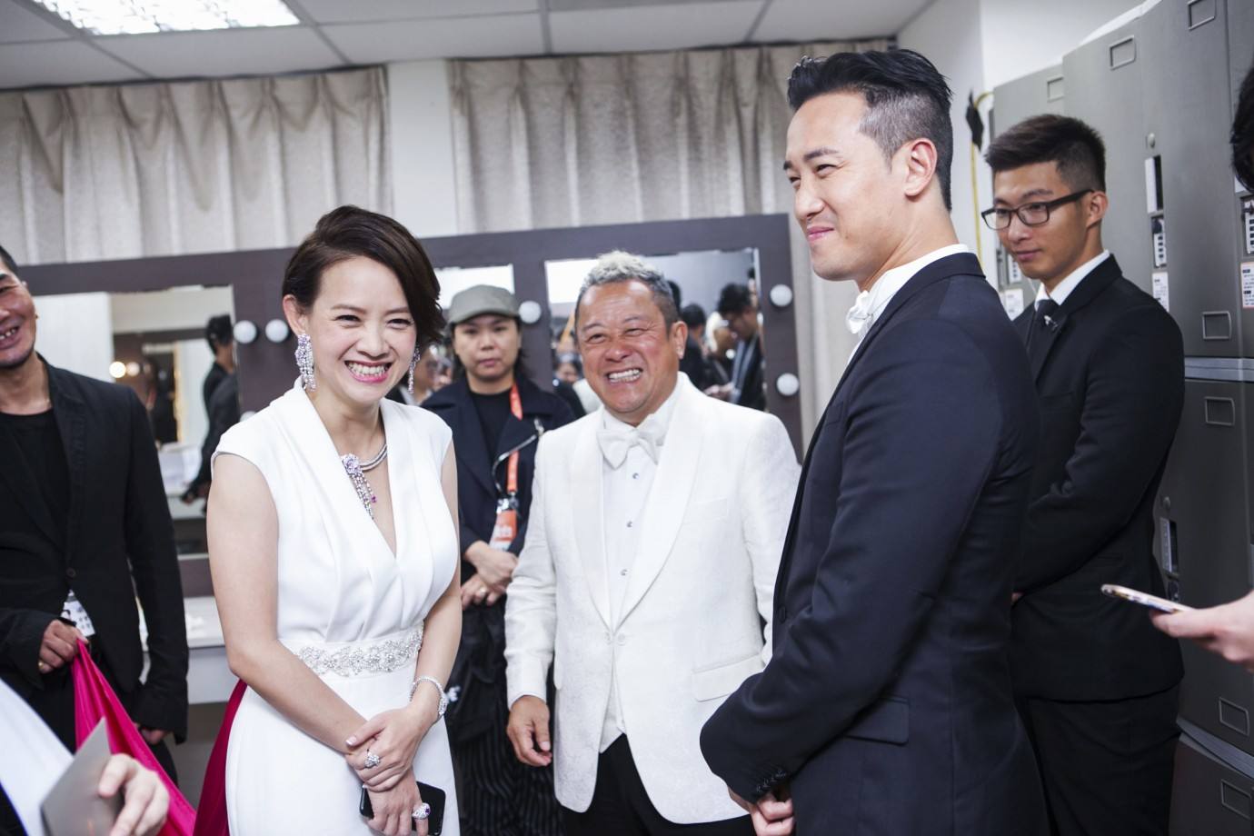 鍛ㄥ啲闆ㄦ垚鍔熺殑鑳屽悗鍏ㄩ潬杩欎釜鐢蜂汉,鎴戝氨绛夌潃