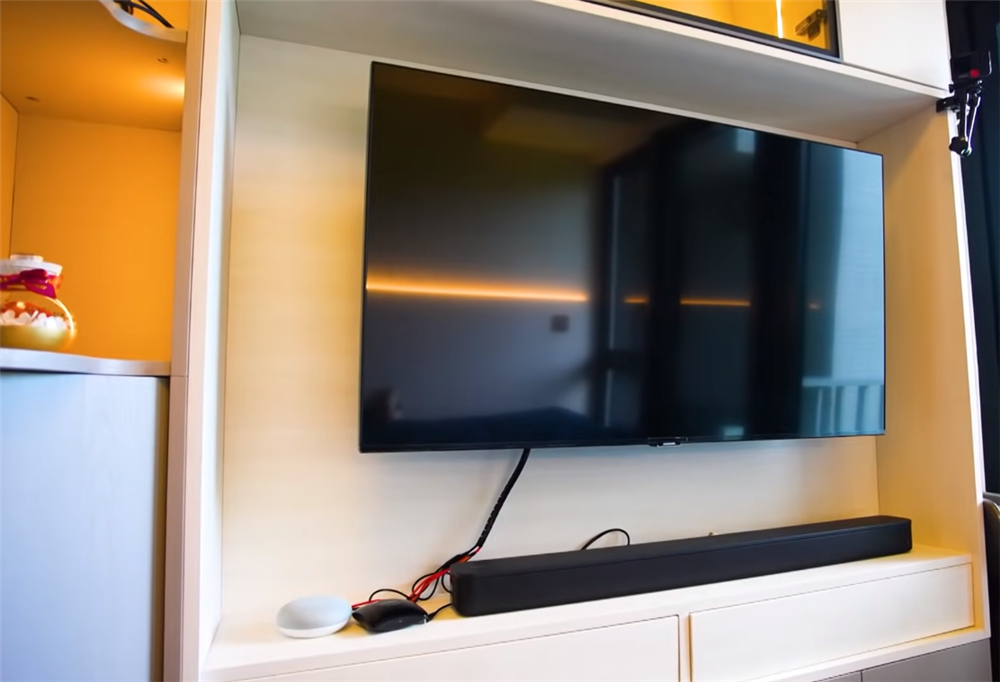 28岁香港夫妻买下35m2蜗居,香港一家三口买下27㎡蜗居