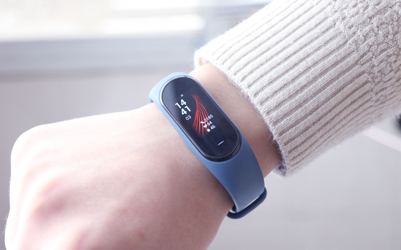 小米手环3的强劲对手，黑加手环彩屏+NFC，给我视觉享受