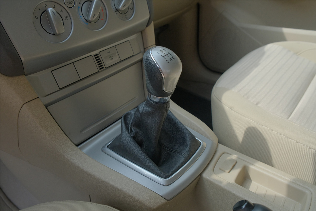 5年才跑了9000公里的车可以买吗,5年左右的福克斯值多少钱