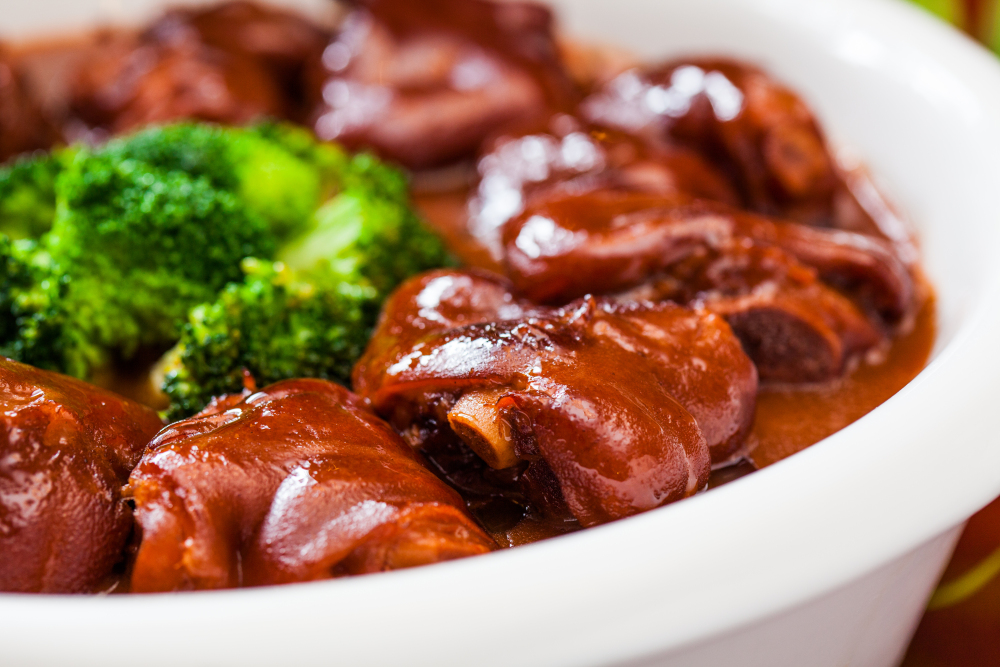 胆固醇和甘油三酯高是病吗？怎么治？医生分享3招轻松降脂