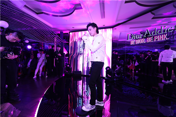 被吹爆的化妆品,迪奥dior粉唇妆