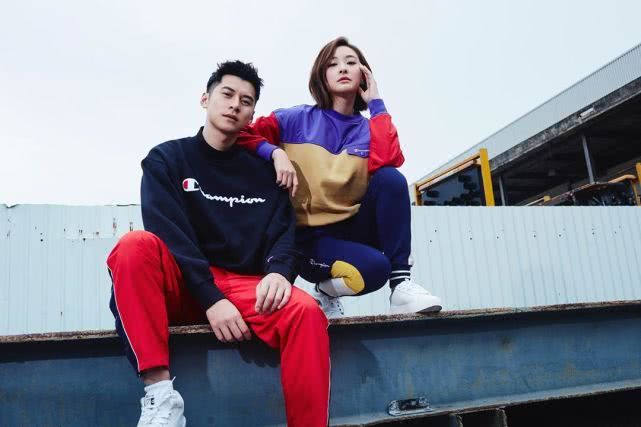 阿迪和耐克哪个鞋穿着最舒服,nike和阿迪达斯哪个更潮