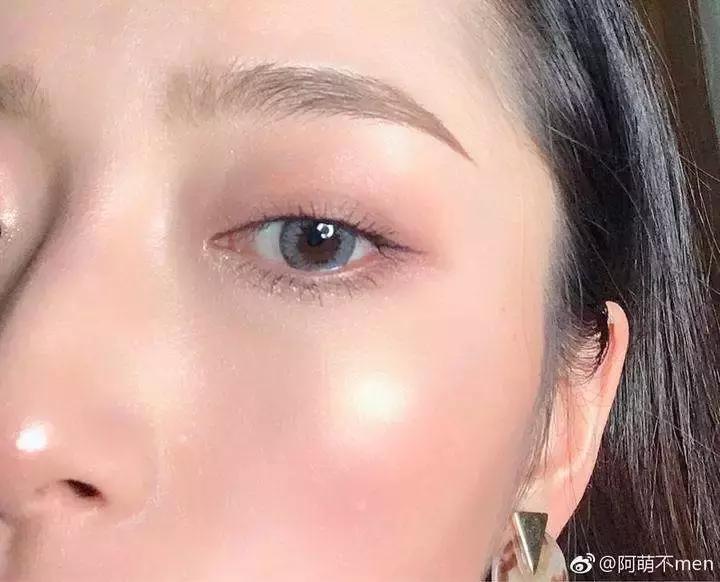 大牌同款彩妆秒杀,一百块钱买一堆大牌化妆品