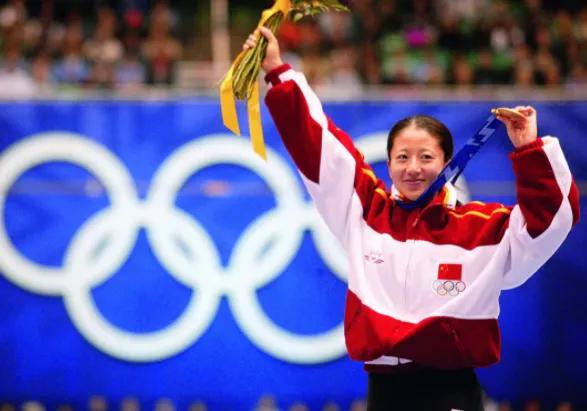 02年冬奥会会徽没有展示的元素,历届冬奥会冬残奥会会徽