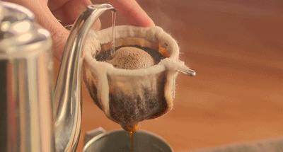 泪目！父亲离世后，她用爱和释怀，治愈了每一个过路人...