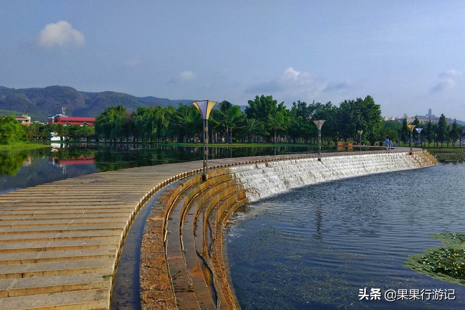 云南薰衣草旅游景点推荐,云南清明花海