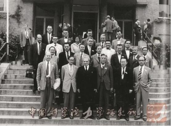 这所“魔法学校”火了!百年底蕴加持,走出200余位院士、多部影视剧来取景