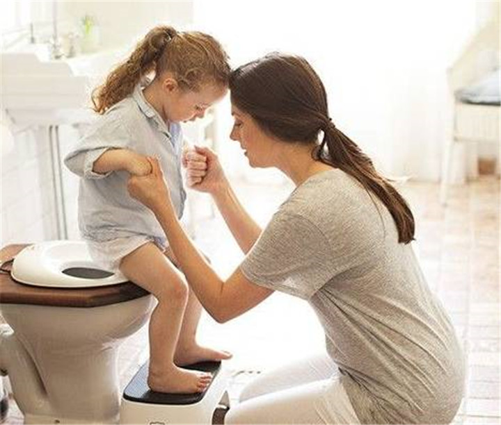 宝宝应该几岁脱离纸尿裤,宝宝尿不湿带到几岁最好