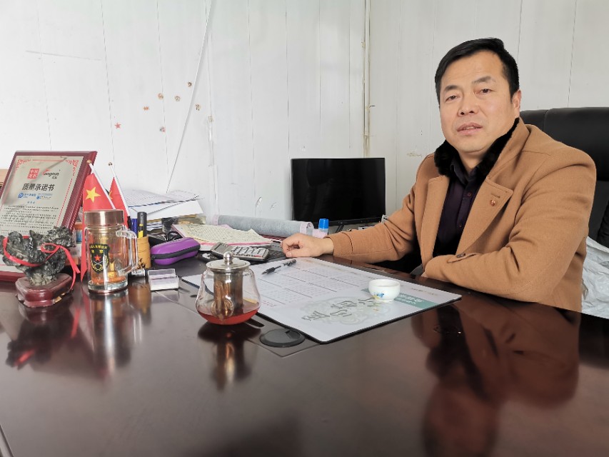 来自北庭汽修服务的帅哥马先生说，修车就是凭良心