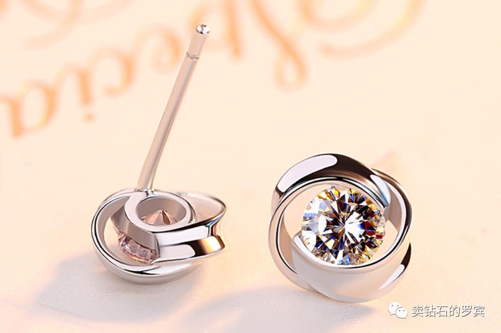 珠宝销售技巧1648：硬金坏了，为什么换彩金更合适？