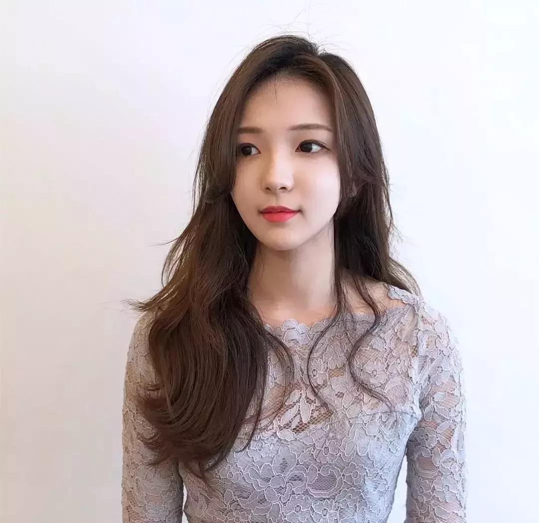 适合大脸的短发发型女最新,大脸妹子最适合的四款发型