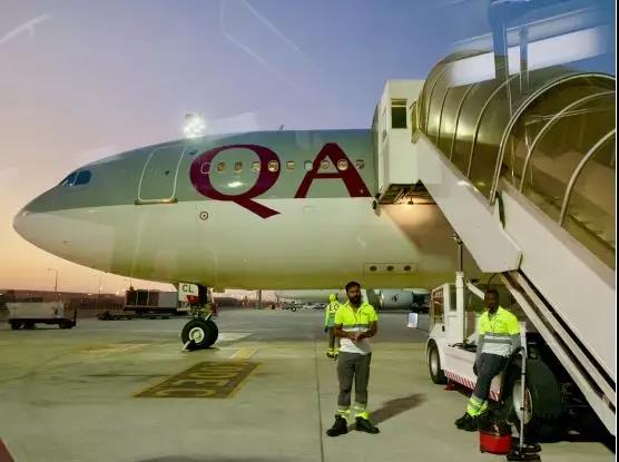 卡塔尔航空777经济舱体验,卡塔尔航空qsuite商务舱是哪个飞机