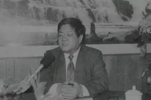 双汇王中王火腿肠是死猪肉吗,双汇火腿肠是病死的猪吗