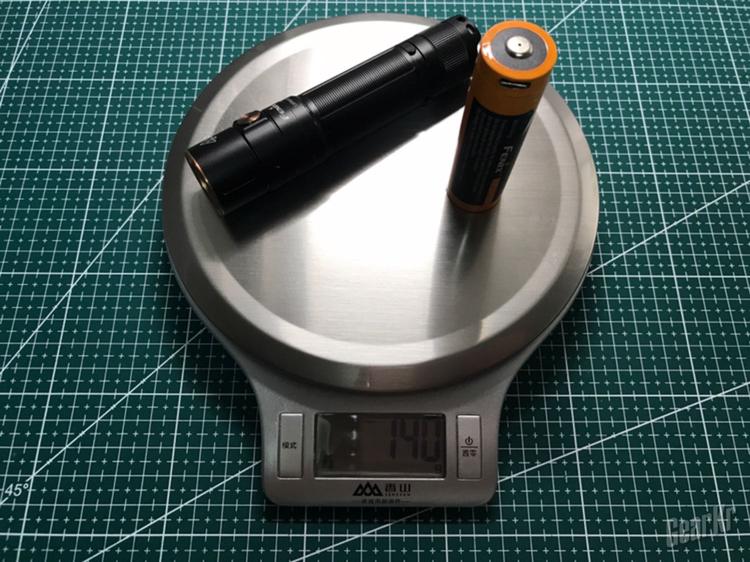 FenixE35V3.0超亮便携EDC手电