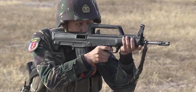 美国对95-1步枪评价,现役美国人评价95式步枪