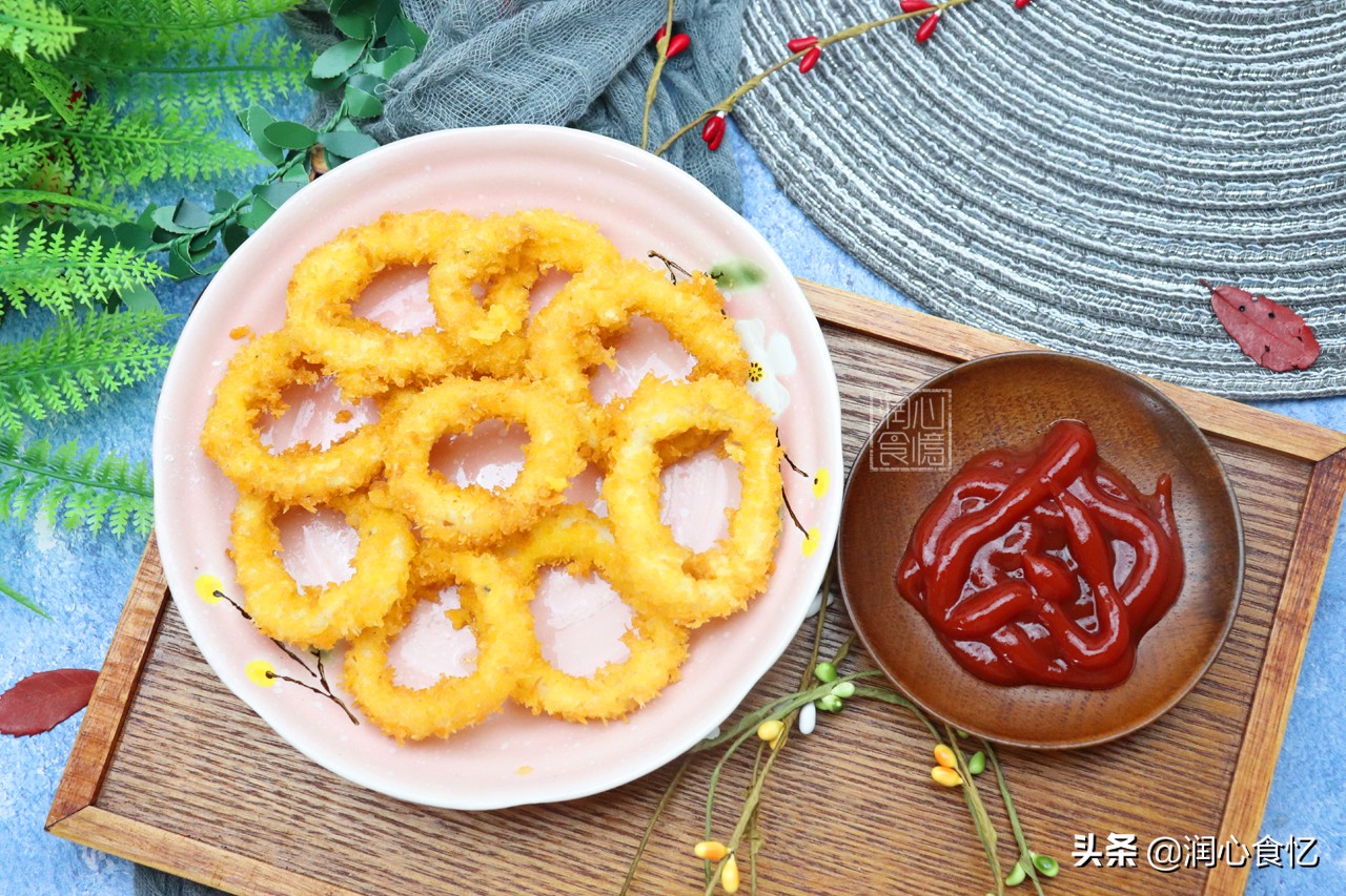 家中自制香酥鱿鱼圈,香酥鱿鱼圈炸制过程