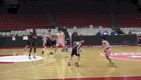 16岁中国后卫,16岁中国小将在意大利打球