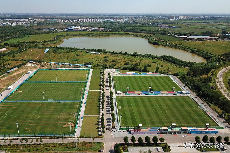 唐山南湖足球基地,唐山南湖足球广场免费吗