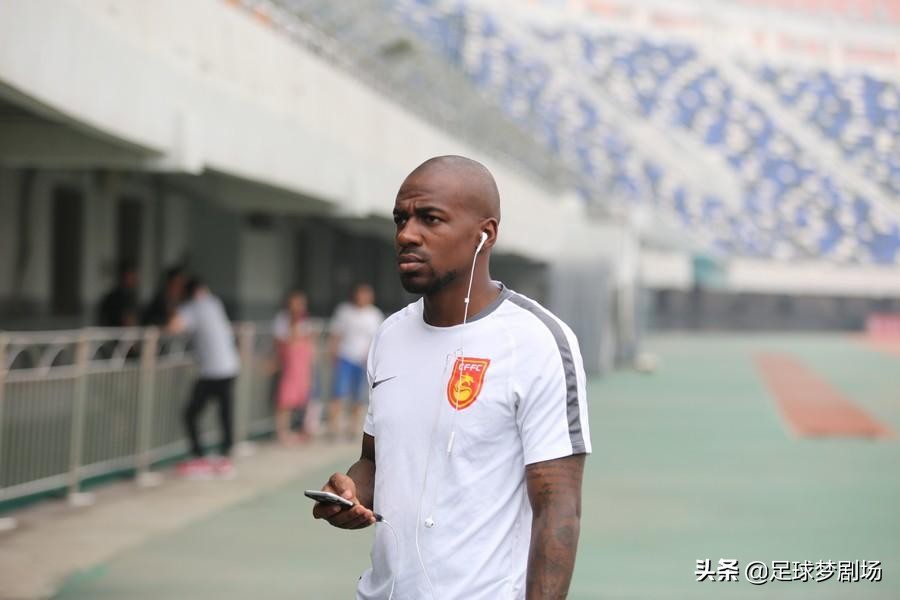 法国队没了齐祖该怎样走下去,齐祖欧冠三连急流勇退