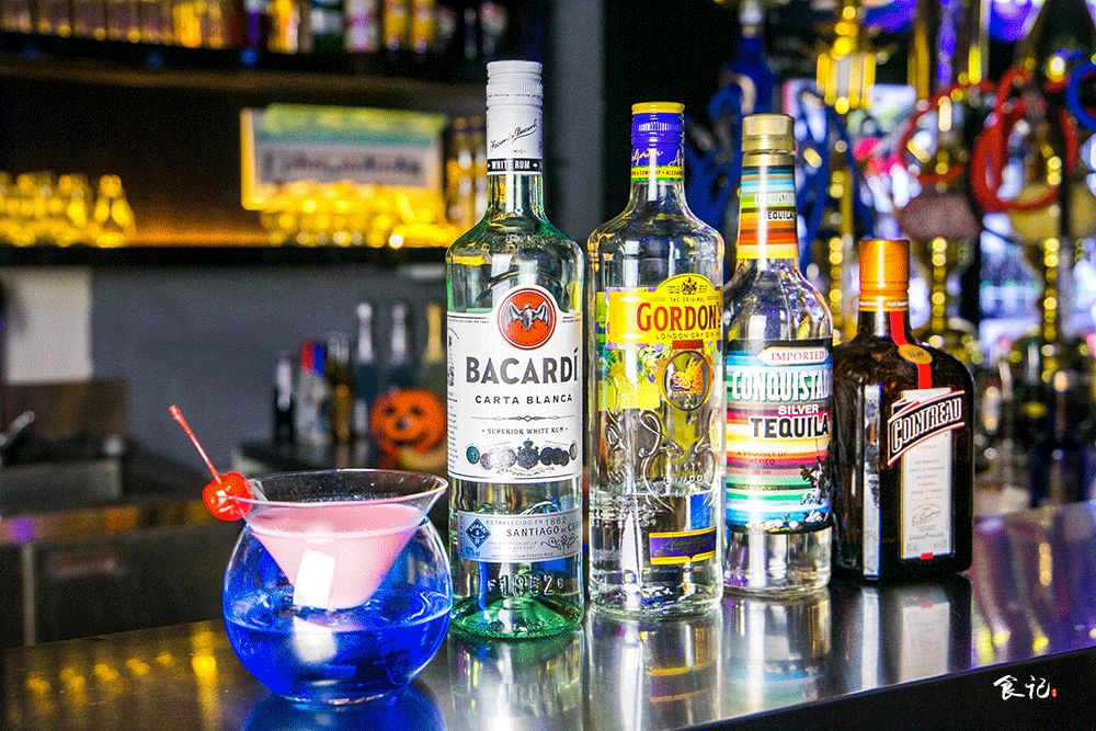 写字楼里的观景酒馆,写字楼里面的酒馆