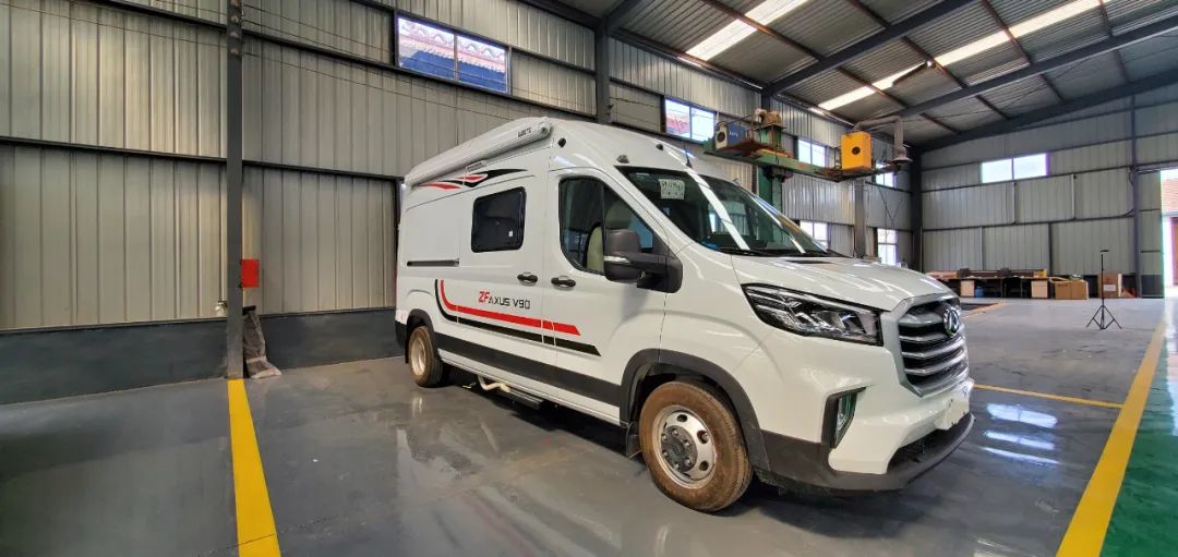 中式风格+48V电路这款中房星耀纵床版B型房车你喜欢嘛？