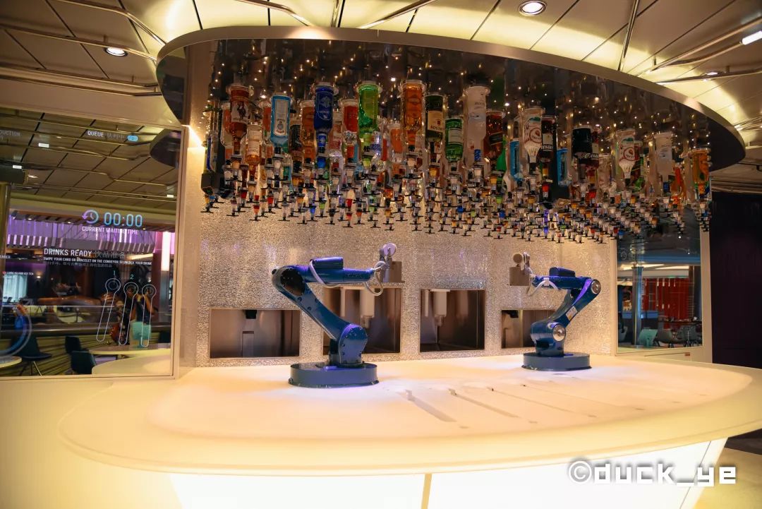 乘坐皇家加勒比邮轮太阳光光谱号,黄晓明皇家加勒比海洋光谱号