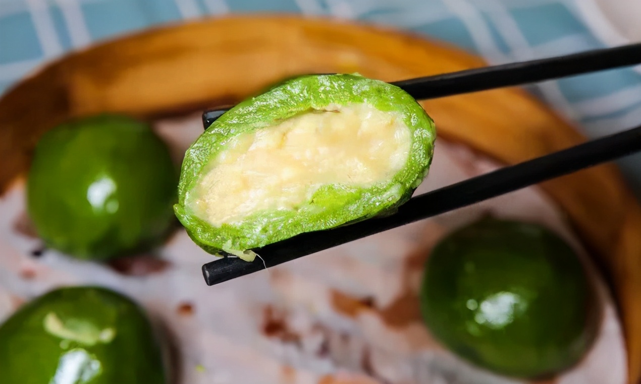 教你自己在家做青团口感软糯,青团制作怎么不粘手