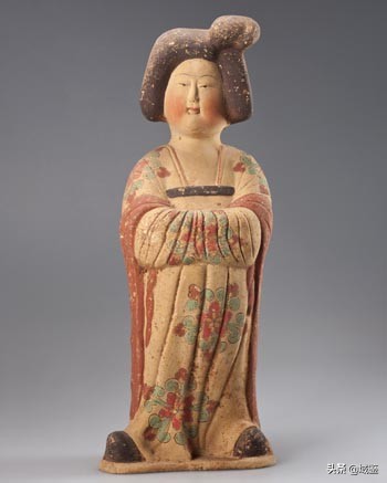 唐三彩与宋三彩辽三彩区别,唐三彩和辽三彩哪个值钱